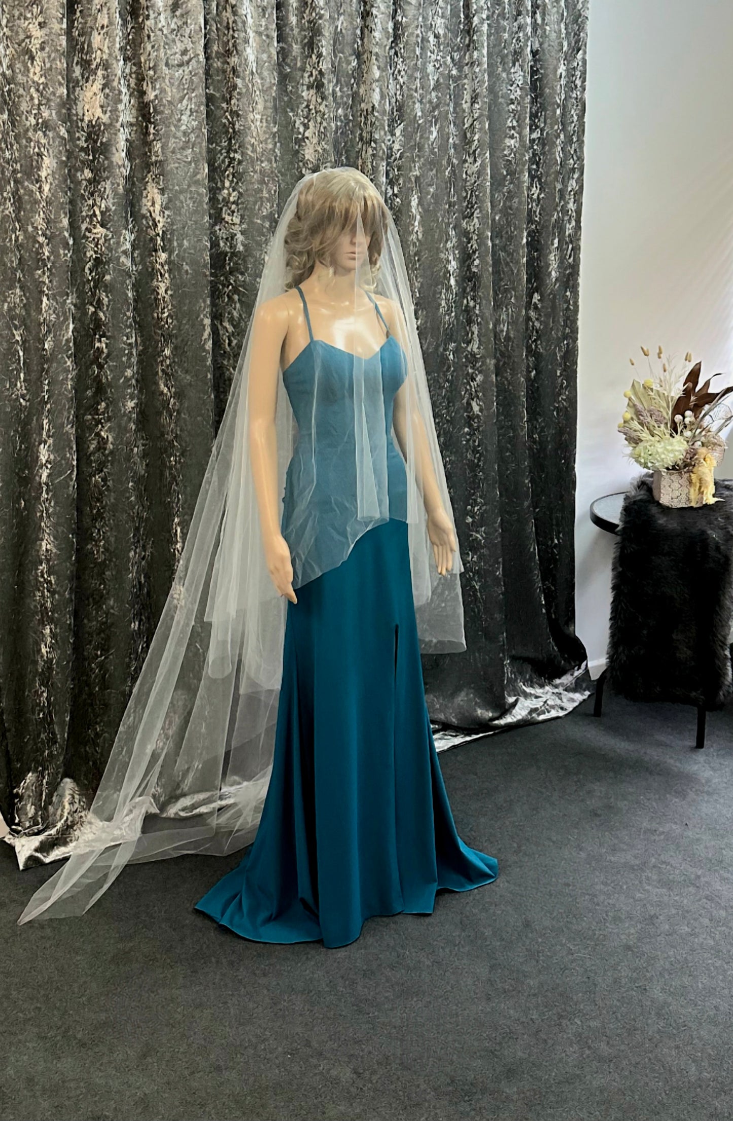 Floor Length 2 Tier Veil (1.9m with 90cm Blusher)