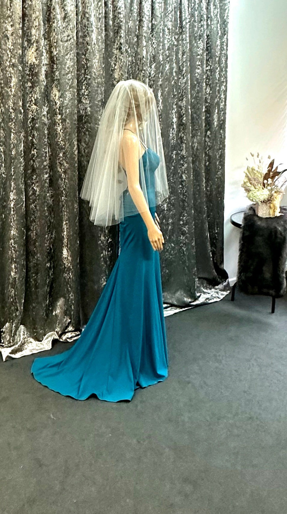 Waist Length Two-Tier Circular Veil (1.15m)