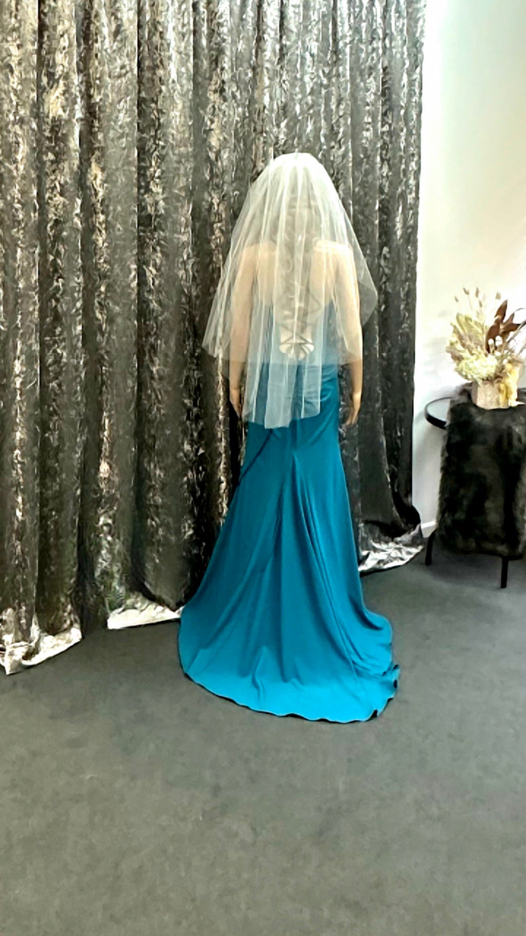 Hip Length Two-Tier Veil (1.6m with 76cm Blusher)