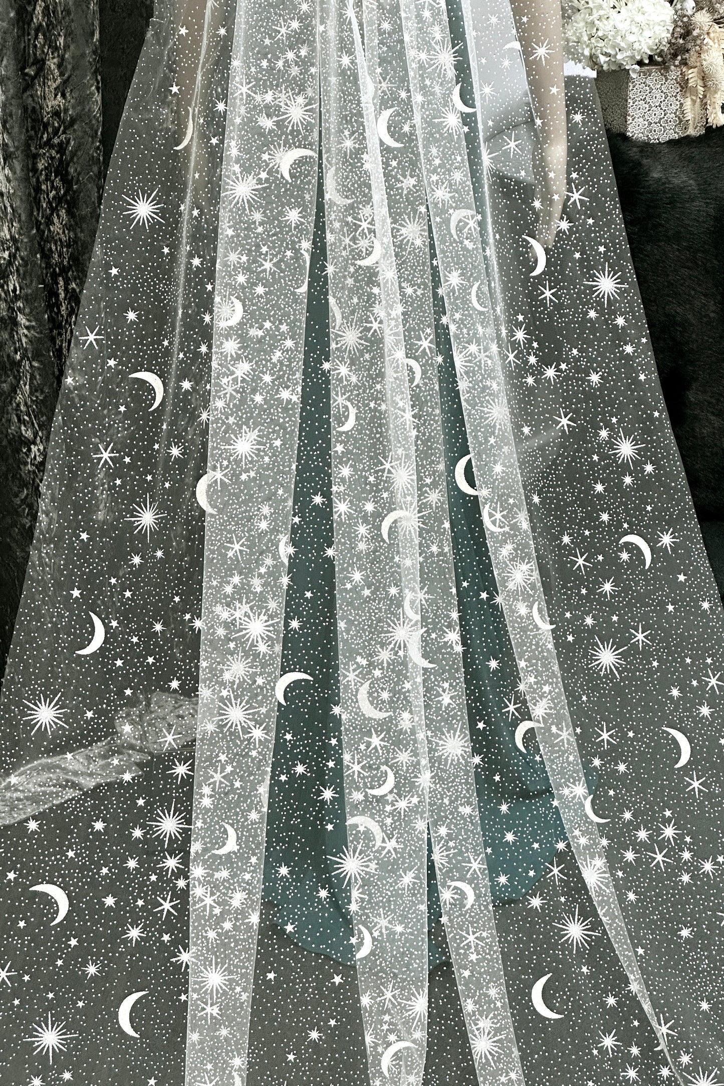 Moon and Star One-Tier Veil (3m)